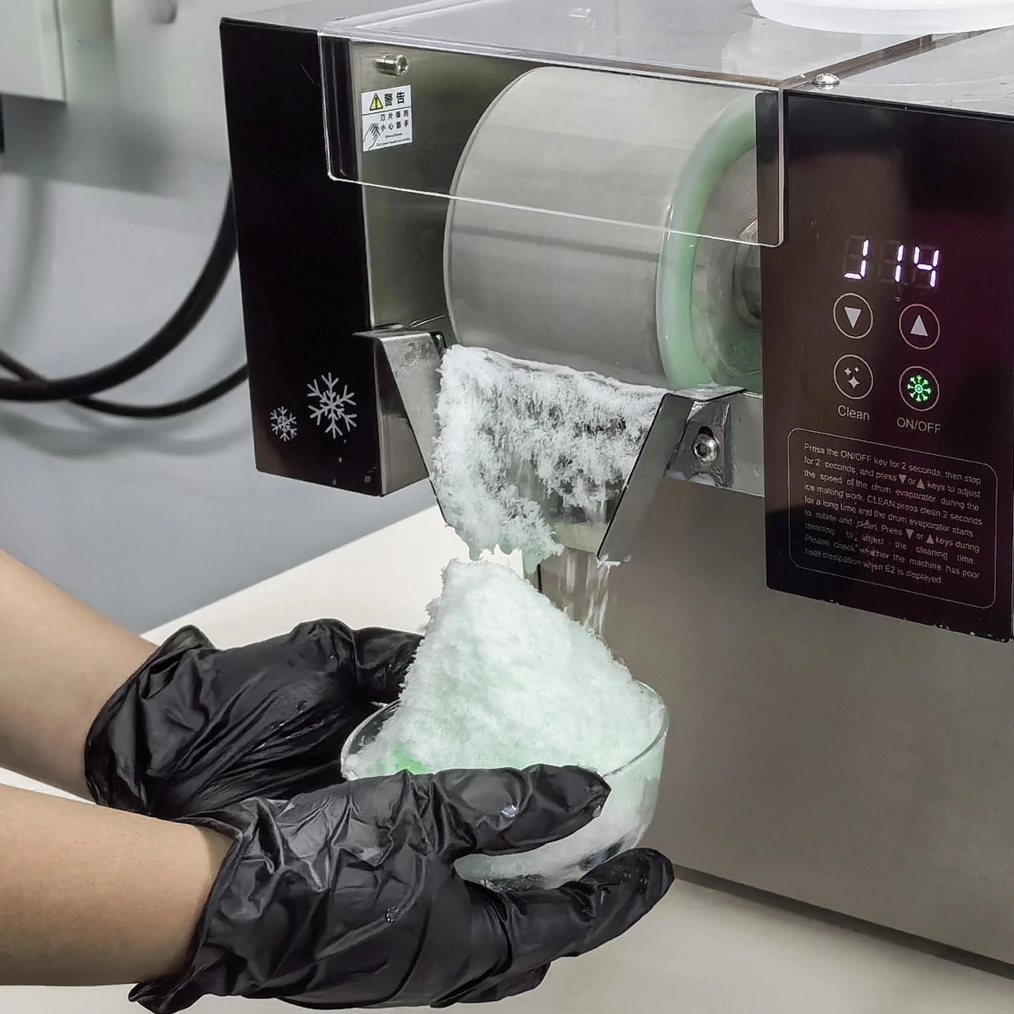 170KG/24H Kommerzielle Bingsu Schnee-Eismaschine Eiscreme-Ausrüstung Schneeflocken-Eisbereiter