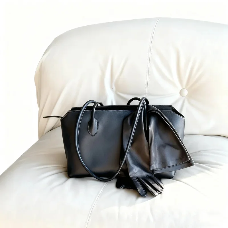 New High-Quality Black Cowhide Women'S Shoulder Bag Zipper Bag Casual Bag Travel Designer Casual Personalized Handbag