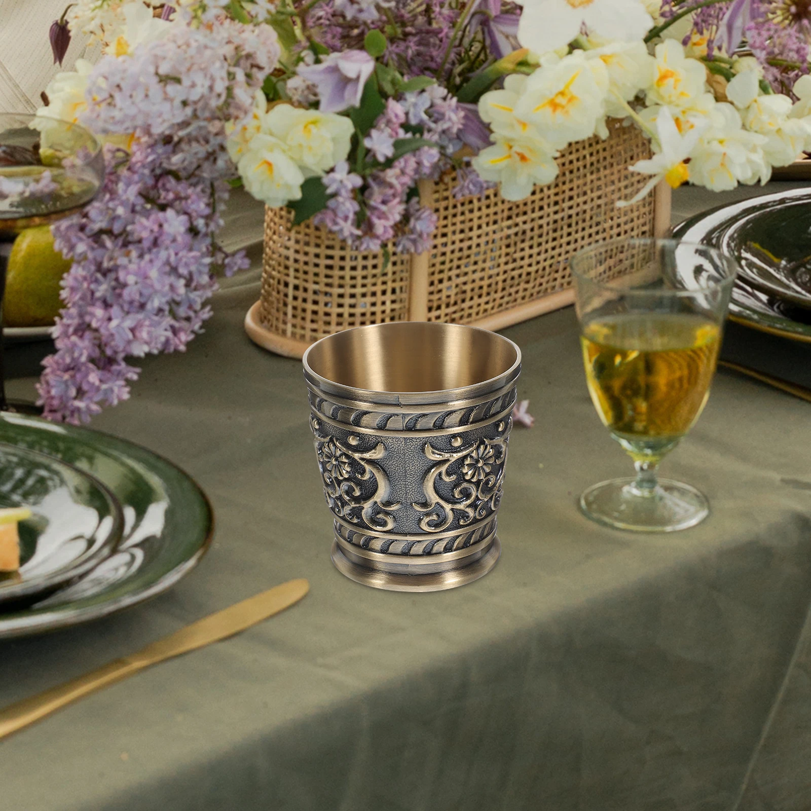 

Bronze Goblet Vintage Cup European Style Liquor Container Decorative Alloy Chalice Retro Liquor Glass Storage Container
