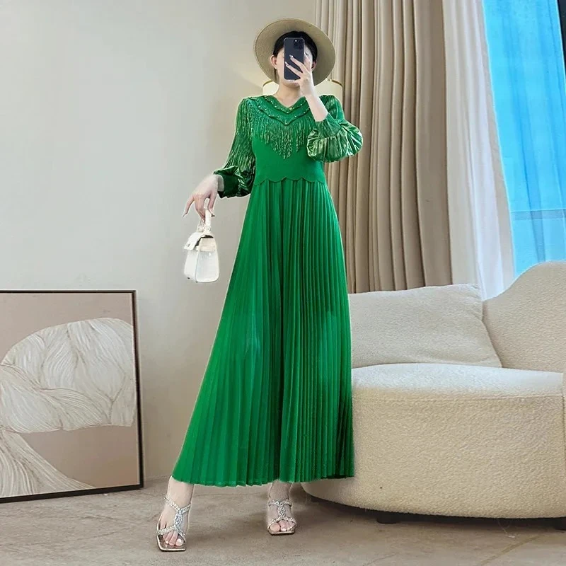 

V-neck Solid Colour Tassel Splicing Design Women's Dress 2025 Summer Gold Foil Print Lantern Sleeve Fashion Dress Chic Novelty