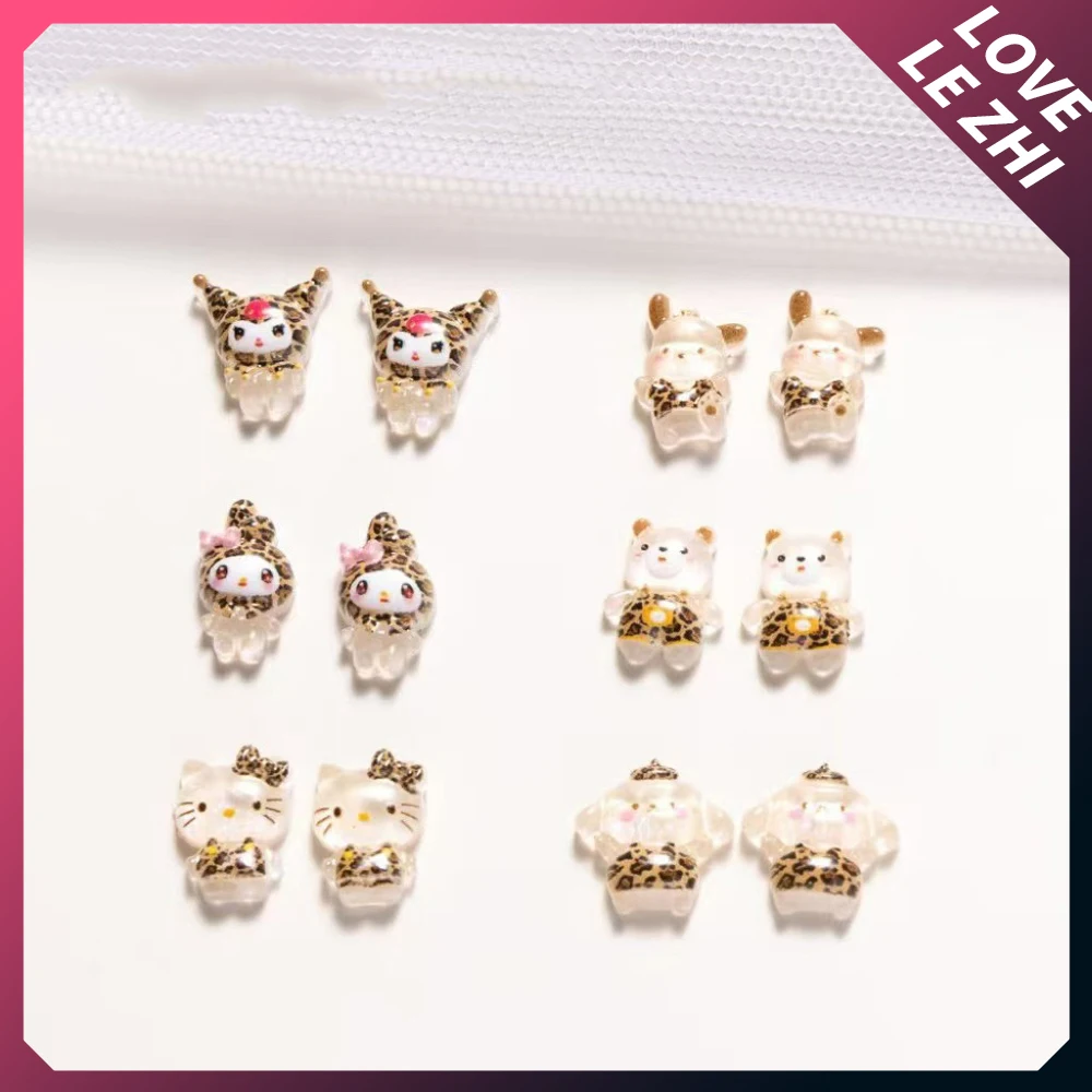 20 Stücke Zufällig Gemischt Mini Niedlichen Cartoon Nagel Zubehör Charme Sanrio Leopardenmuster Hallo Kitty Mymelody Harz Nail art Dekoration