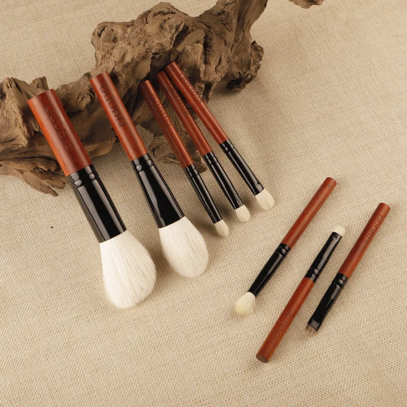 EIHODO Makeup Brush-Luxury Red sandalwood Natural Hair Portable Short Handle 8Pcs Brushes set-Foundation Eyeshadow Powder