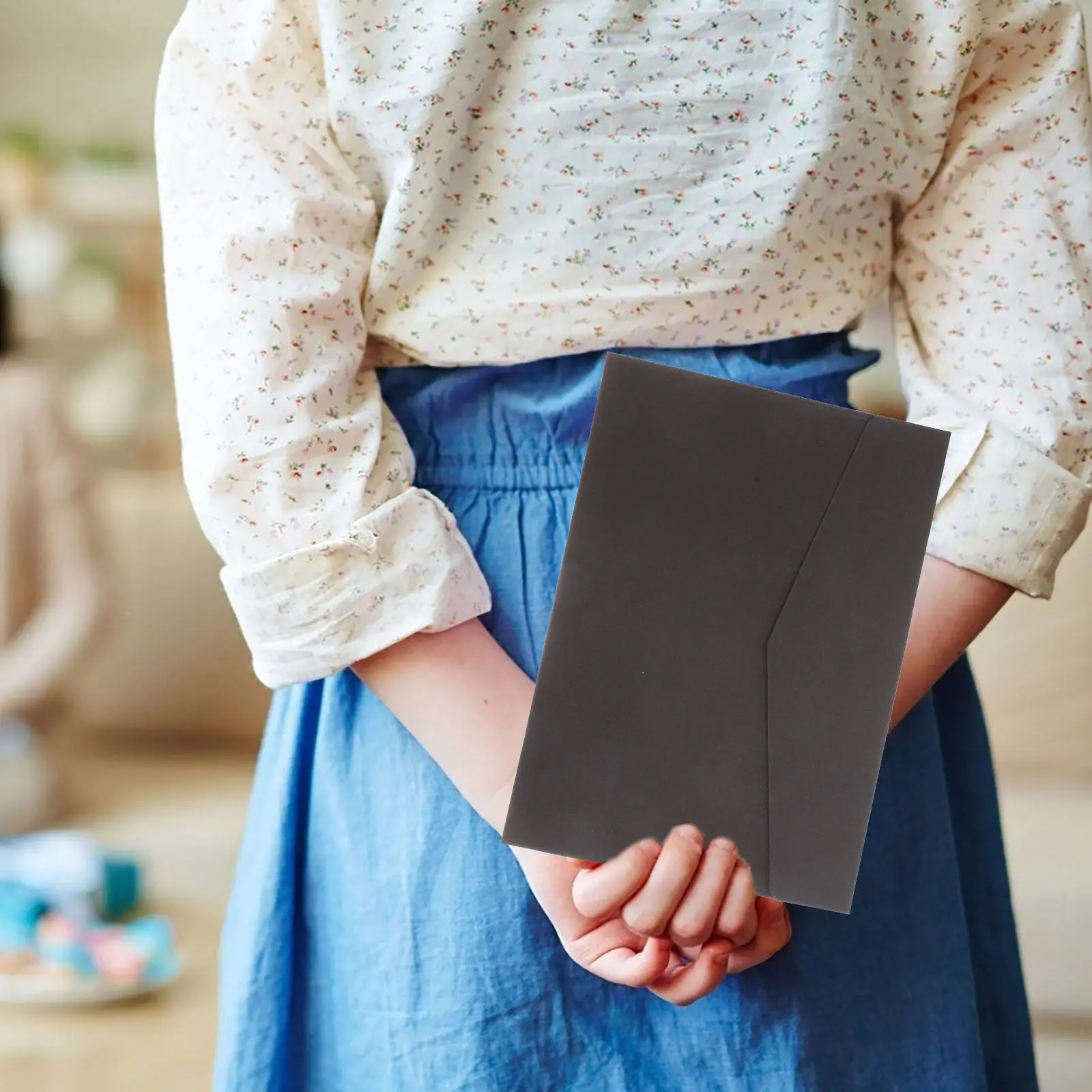 

1Set Business Kraft Paper Envelope Brown Simple Style Self Seal for Invitation Greeting Cards Holiday Notes Party Use