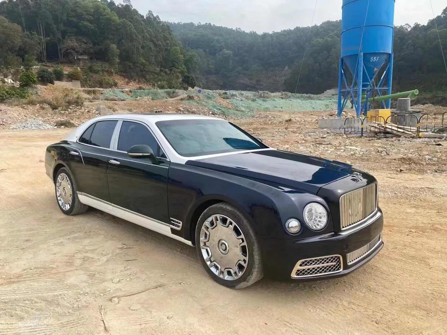 مناسبة لمجموعة هيكل Bentley Mulsanne موديل قديم مطور بنمط جديد مصدات أمامية وخلفية مصابيح أمامية Ta
