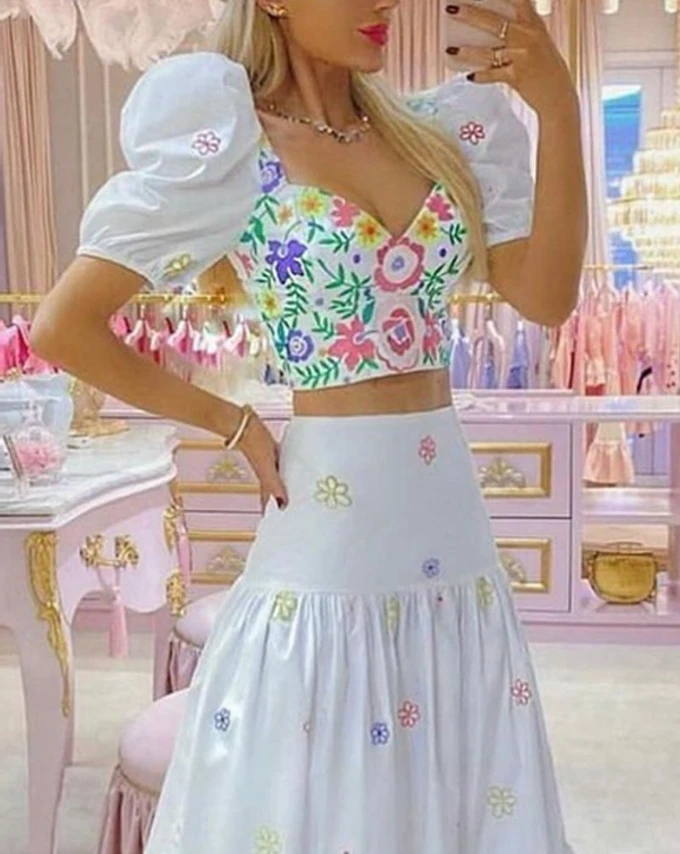 Sexy and Elegant Flower Printed Bubble Sleeve Open Navel Top and Pleated Skirt Set 2024 Summer Casual Women's Two Piece Set