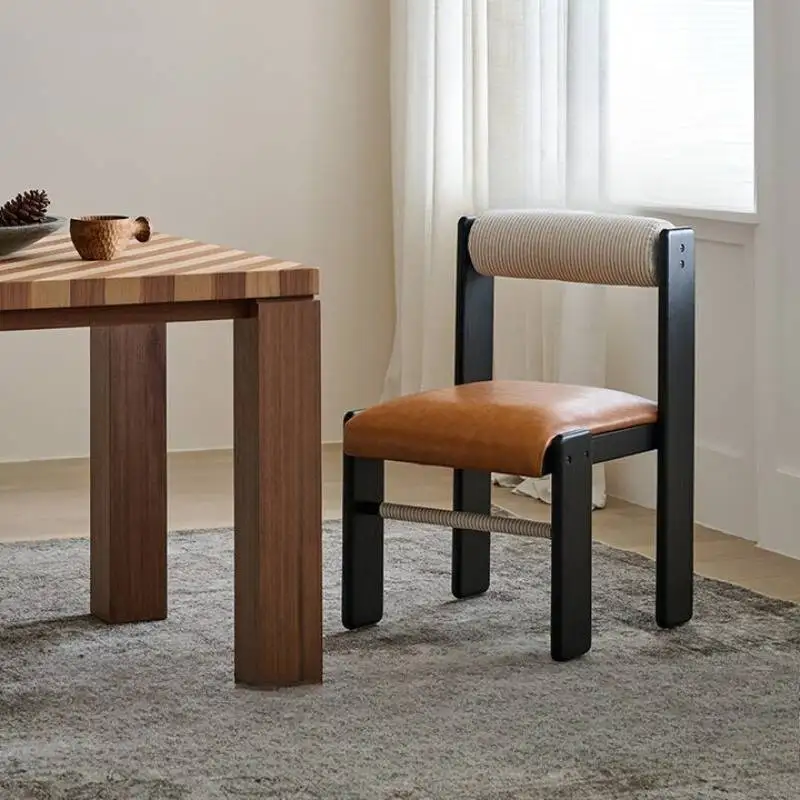 

Black Minimalist Dining Chair Luxury Beige Dining Modern Wooden Chair Luxury Plastic Sillas Para Comedor Home Furniture