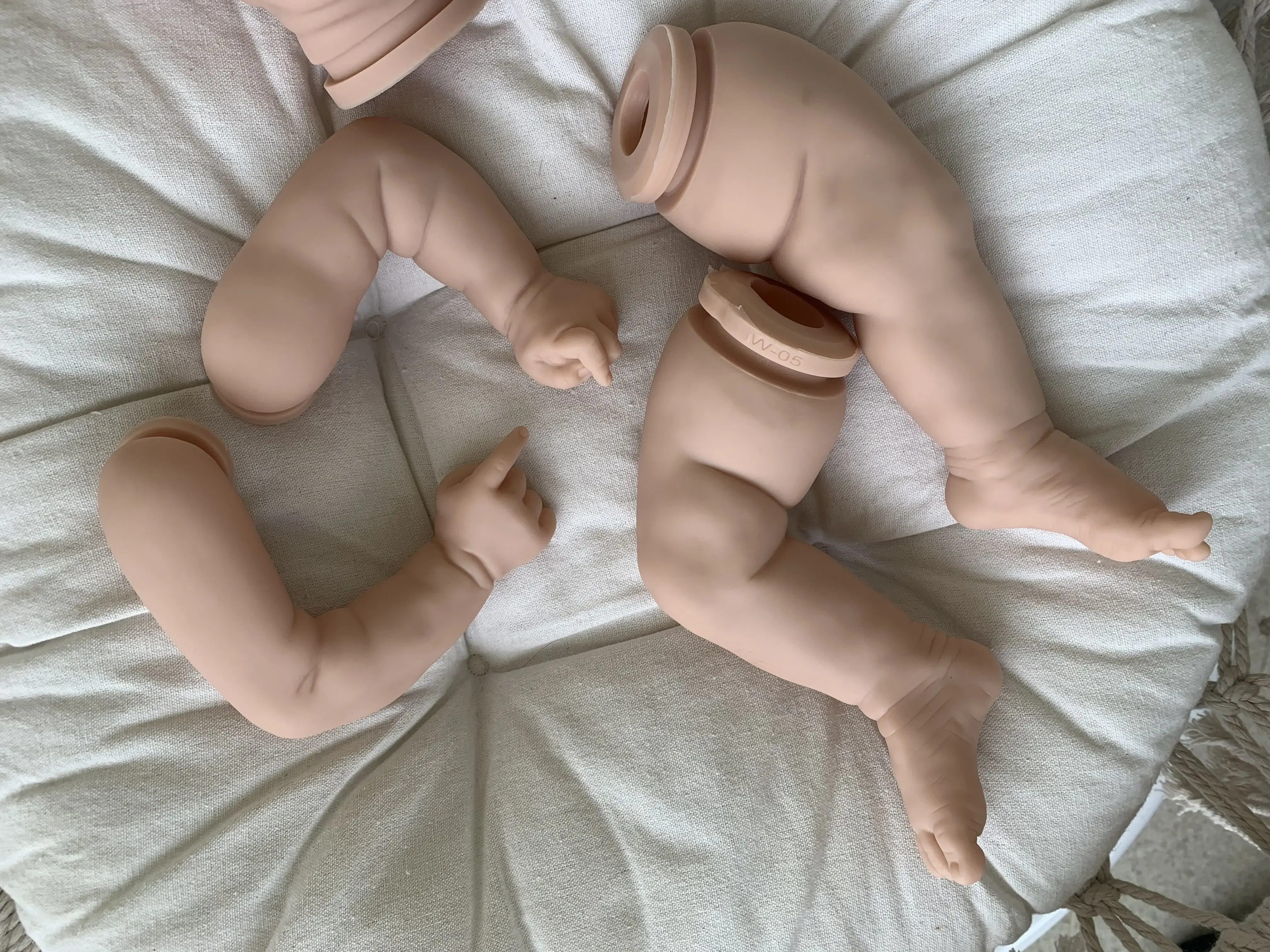 SINO-BB Reborn Baby 22 inch levensechte pasgeboren schattige Liam vinyl ongeverfd onvoltooide onderdelen DIY blanco pop Kit