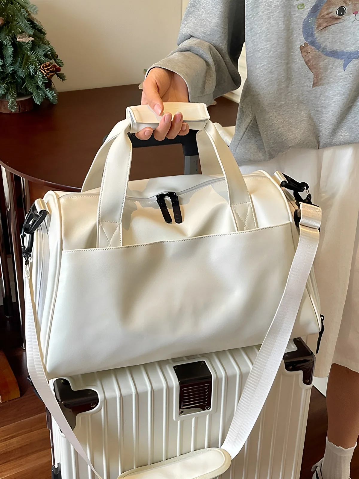 sport-fitness-bag-dry-wet-separation-large-capacity-handheld-short-trip-travel-bag-for-men-and-women-2026-new-style-outdoor-e