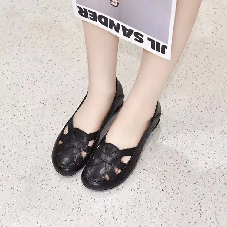 Women's Round Toe Hollow Out Soft Leather Sandals Summer Lightweight Breathable Low Heel Soft Bottom Mom Shoes Zapatos De Mujer