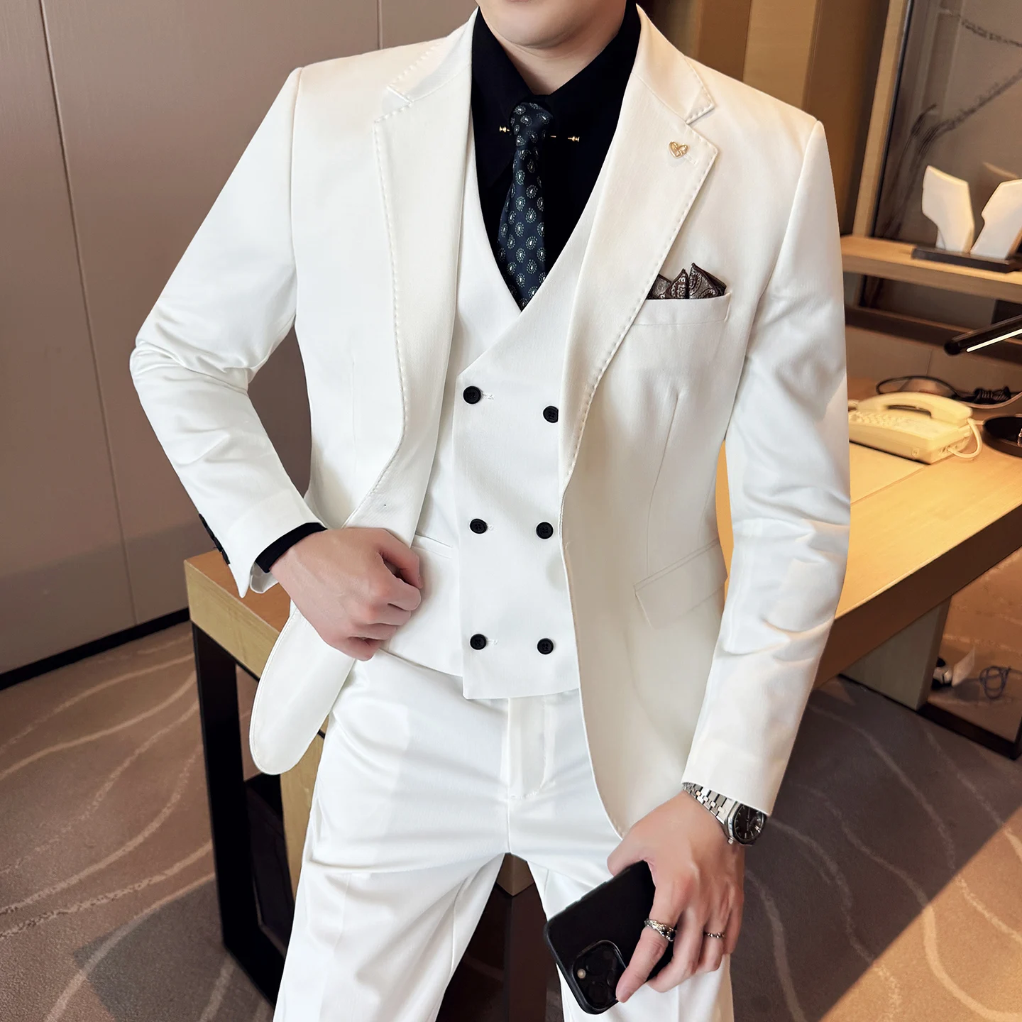 

Men's high-end suit, three-piece set, business, casual, fashionable and stylish formal wear, banquet and wedding dress suit