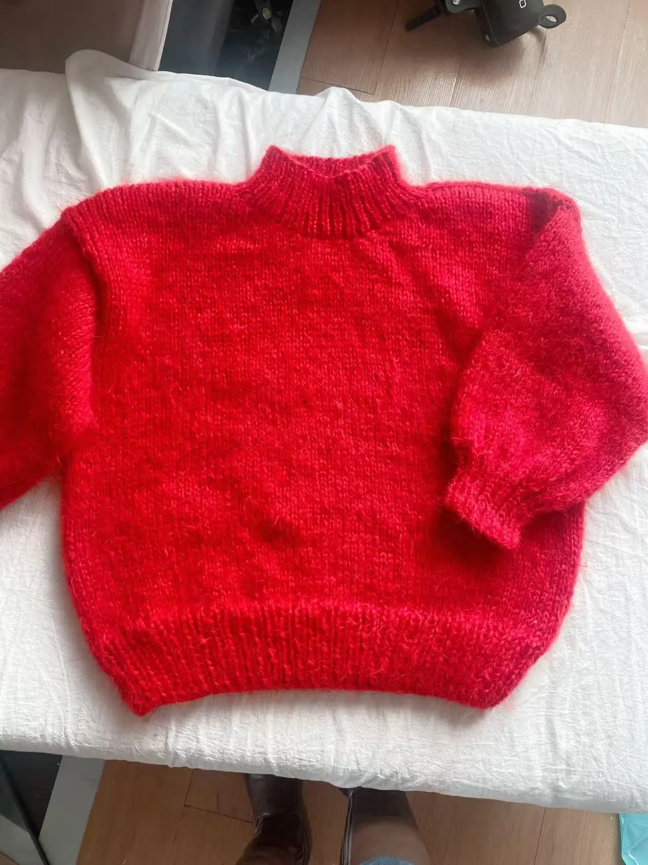 sleeved small high neck exquisite minimalist style loose and comfortable solid color handmade knitted mohair top, hand wove
