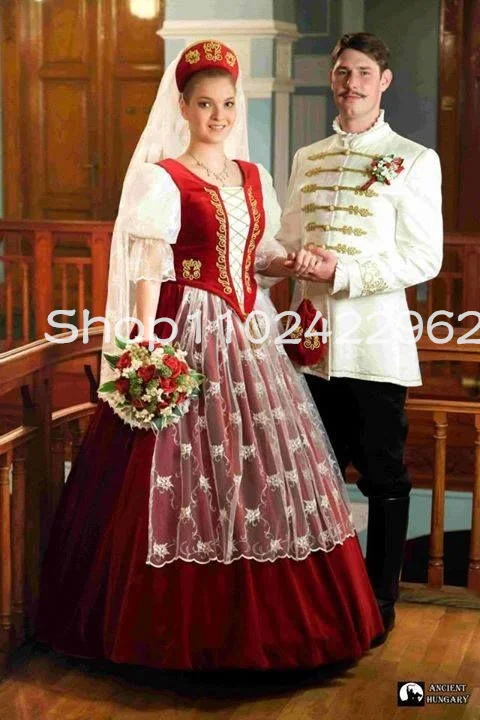 Hungarian Traditional Wedding Dresses with Sleeves Red White Velvet Embroidery Lace Ball Gown National Bridal Gown