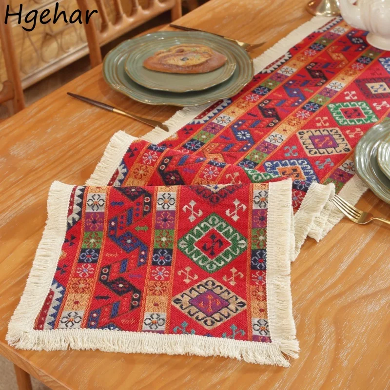 

Retro Jacquard Table Runner Household Kitchen Dinner Tablecloth Designed Wedding Table Decoration Birthday Party Luxury Home