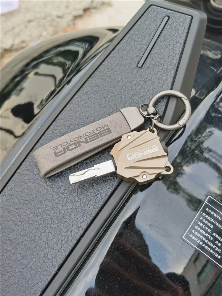 Applicable to Benda Napoleon Gingela 450 300 Black Flag 500 Liao 700 Modified Aluminum Alloy Keycase Chain