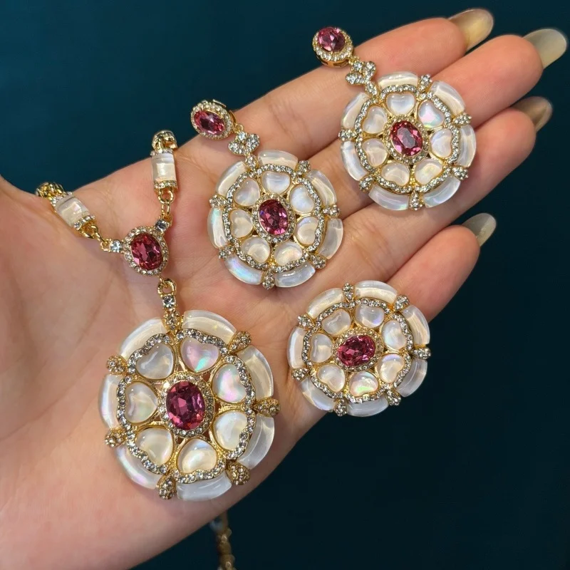 Vintage Red Crystal White Shell Flower Jewelry Sets Luxury Natural Stone For Woman Necklace Earrings Ring Classic Trendy Gift
