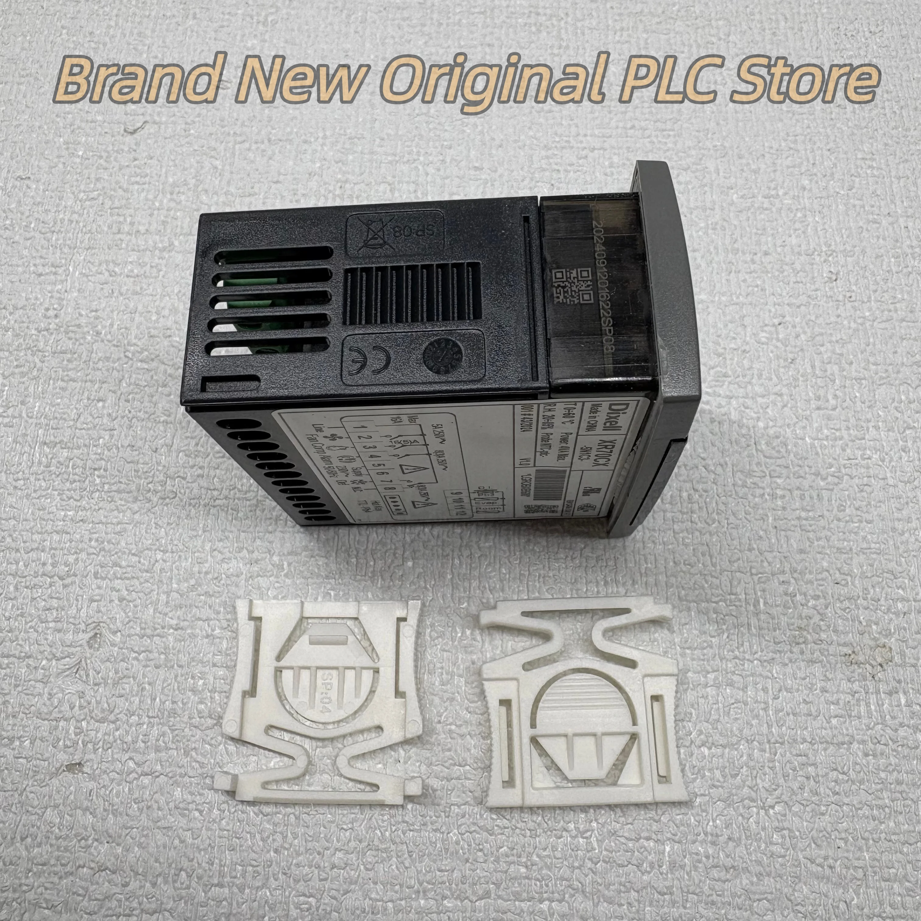 Thermostat   XR070CX-5N1C3 new in box
