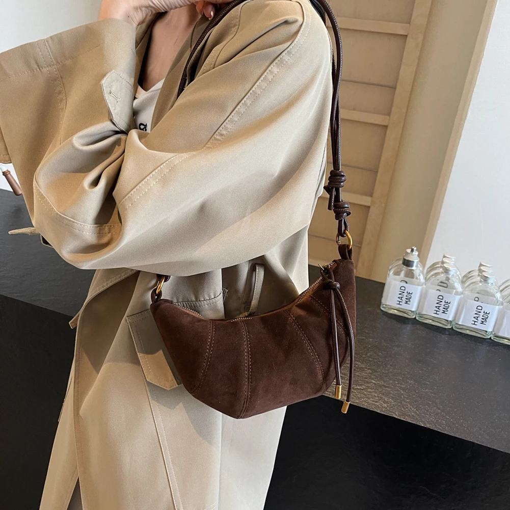 Tas Bahu untuk Wanita dengan Saku Dalam Tas Crescent Tas Selempang Ritsleting Kulit PU Tas Croissant Solid untuk Perjalanan Kerja