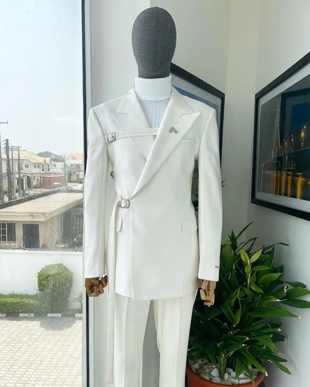 Trajes blancos para hombre, chaqueta y pantalones de dos piezas, hechos a medida, diseño único, novio, boda, fiesta, ocasión Formal