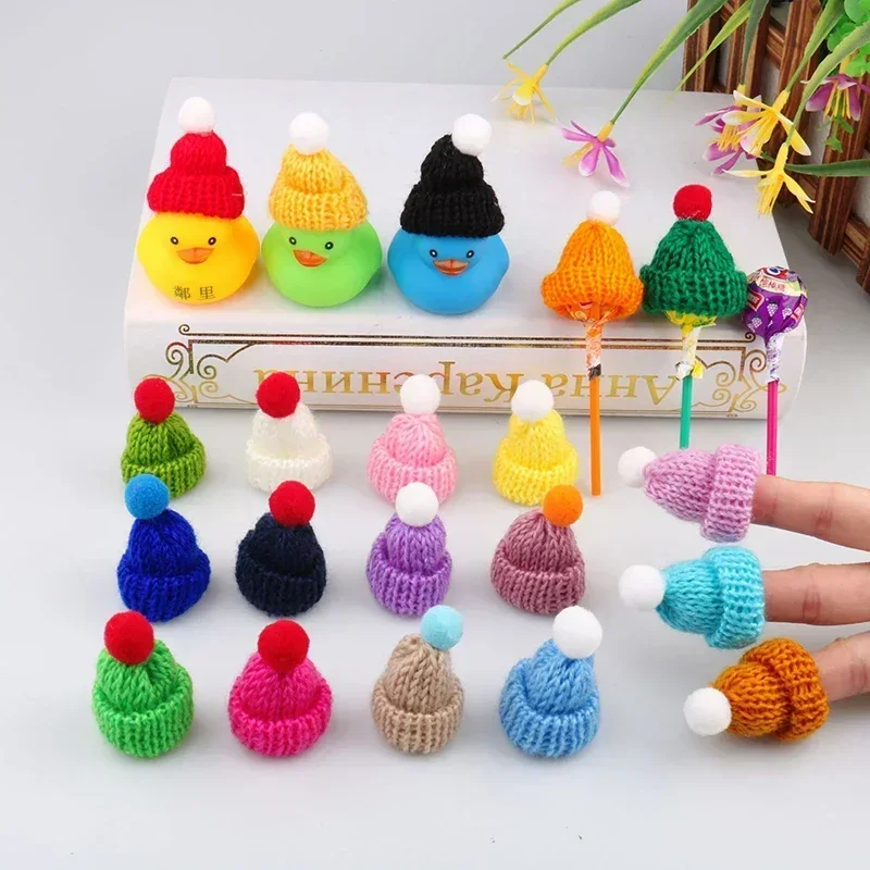 10-20pcs Mini Christmas Knit Hats Craft Knitting Hats Doll Craft Hat Christmas Tree Ornaments DIY Sewing Hair Crafts Accessories