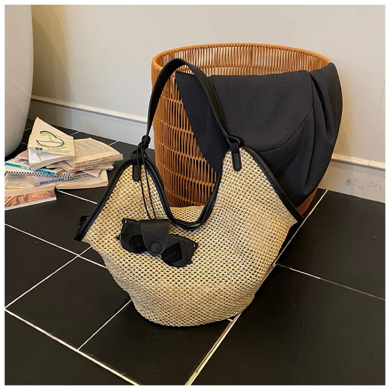 Casual Beach Summer Popular Woven Mother-in-law Bag 2026 Fashionable One-shoulder Seaside Travel Beach Straw Bag Women Handbags