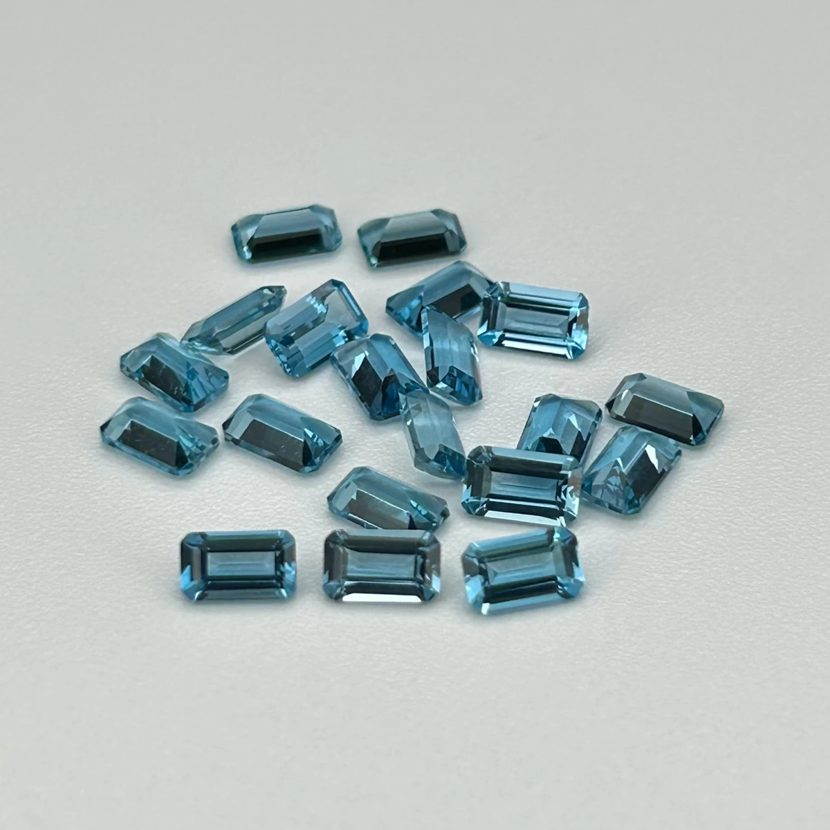 

3x5mm To 10x14mm Emerald London Blue Topaz Loose Gemstone 100% Natural Topaz Gemstone