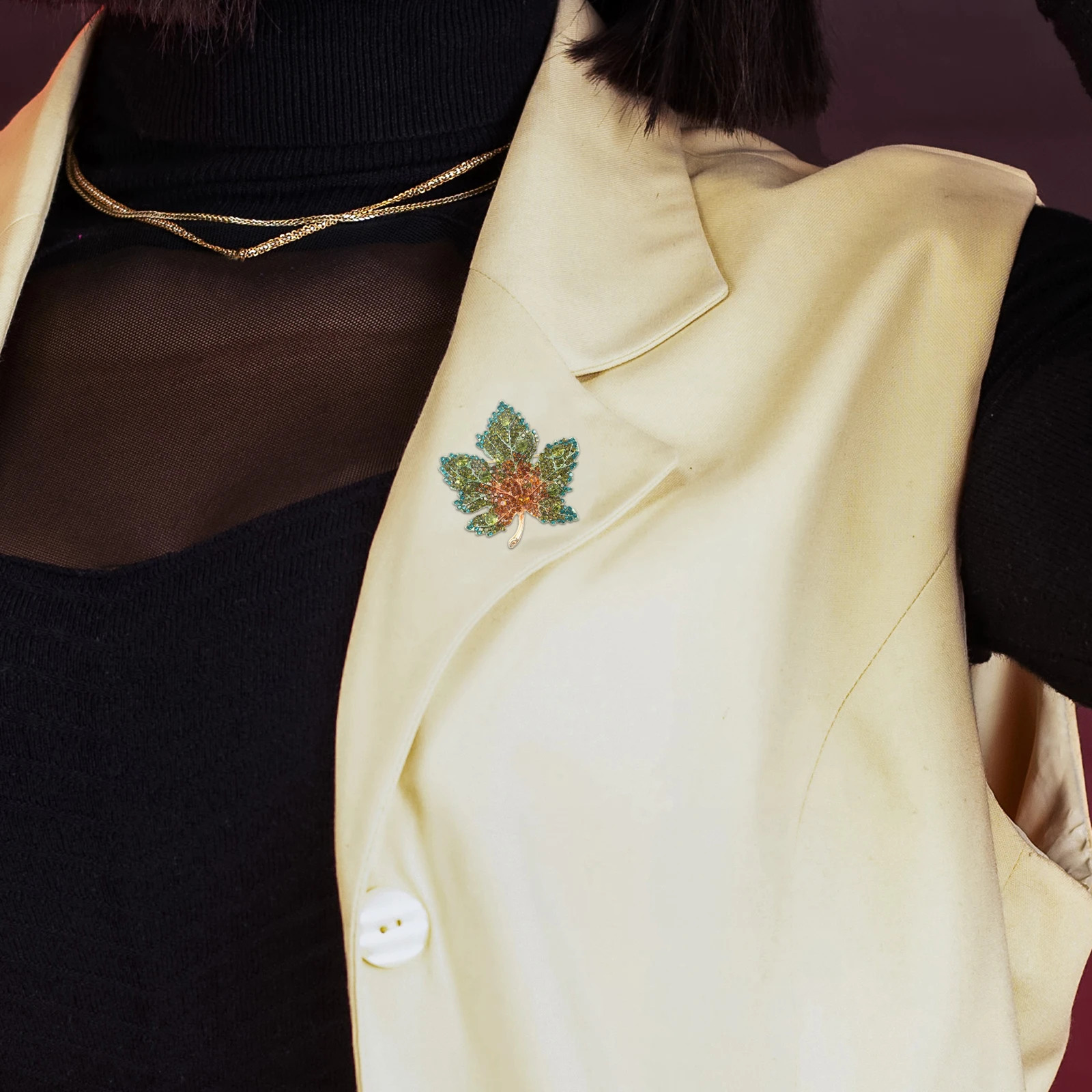 Broche de hoja de arce, broche de cristal para otoño, Clip para ropa, joyería, insignia de aleación para mujer, broches de otoño para mujer, decoración de agradecimiento