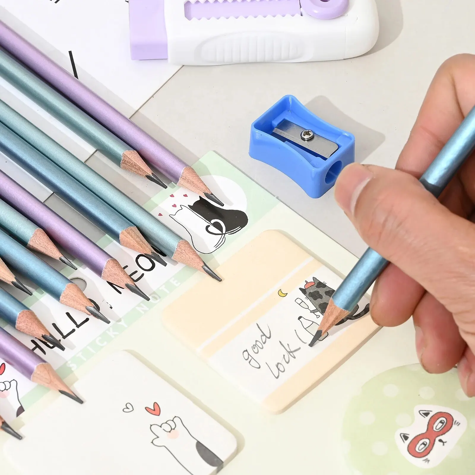 12pcs/set HB 2B Cartoon Graphic Wooden Pencil With Eraser, Free Pencil Sharpener,Creative Multi-purpose Pencil Set For Student