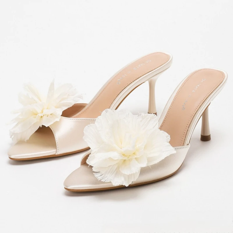 

Novelty Flower Decoration Thin High Heeled Slippers Women Satin Pointed Toe Slide Sandals Sexy Party Designer High Heels Ladies