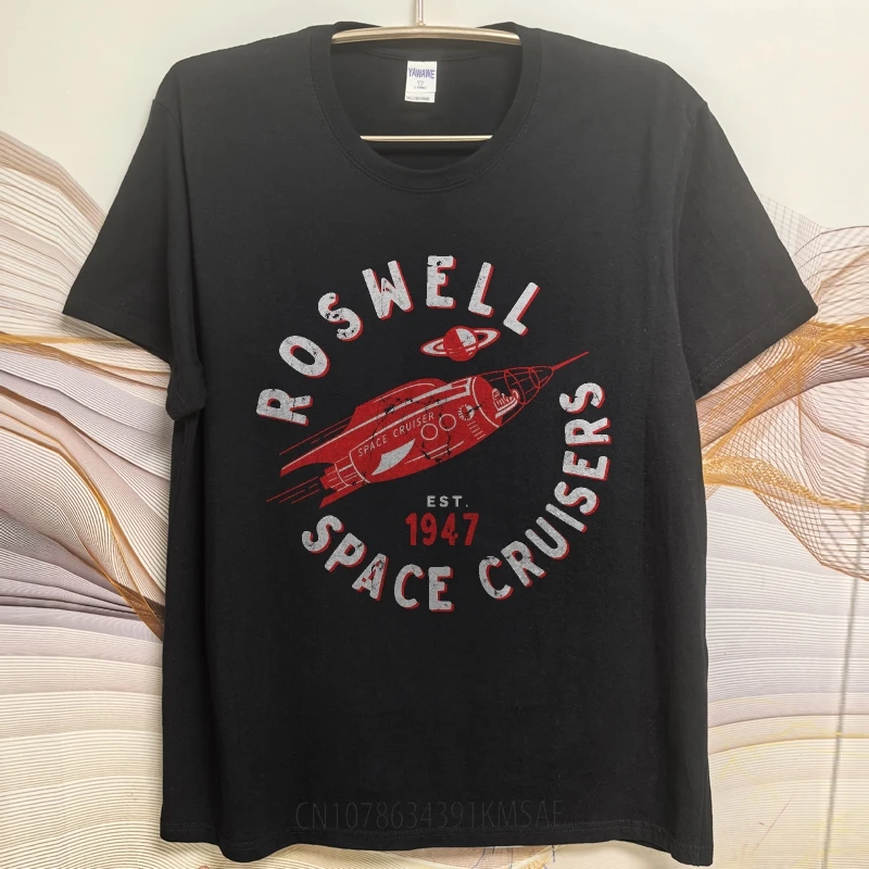 تي شيرت نسائي صيفي أسود من Roswell Space Cruisers تم إنشاؤه في عام 1947 بتصميم صاروخي بأكمام قصيرة تي شيرت برقبة دائرية #2