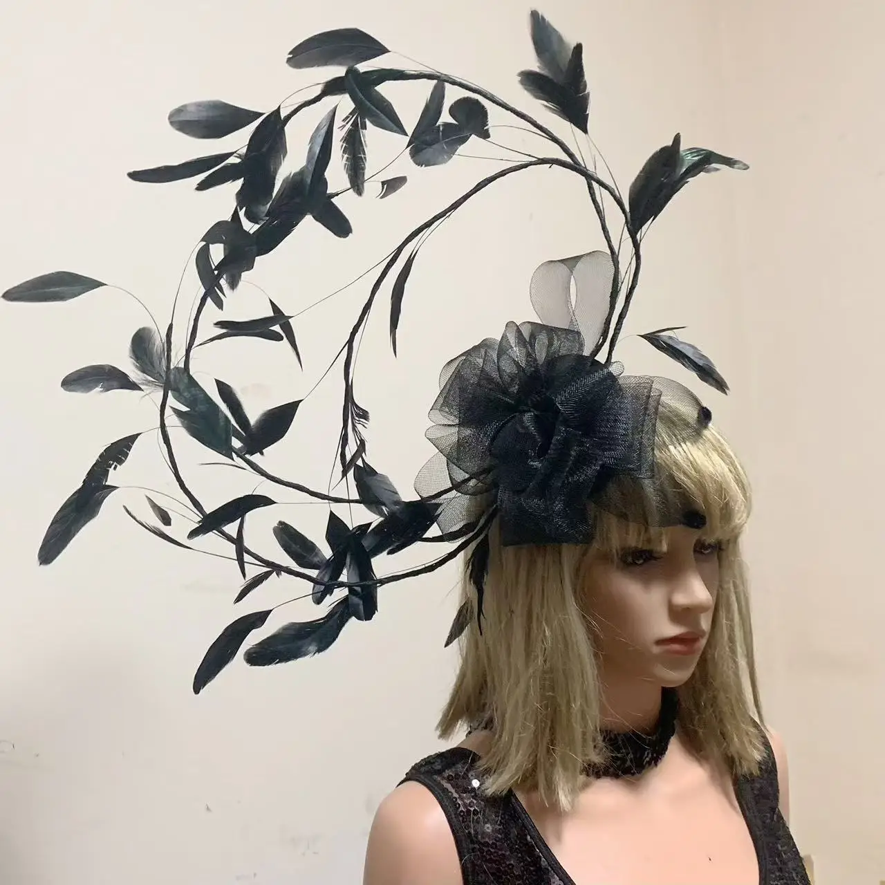 Handmade Feather Headdress Vintage Horse Will Exaggerate Big Hair Clip Hair Headpieces For Ascot Weddings Proms Derby Millinery