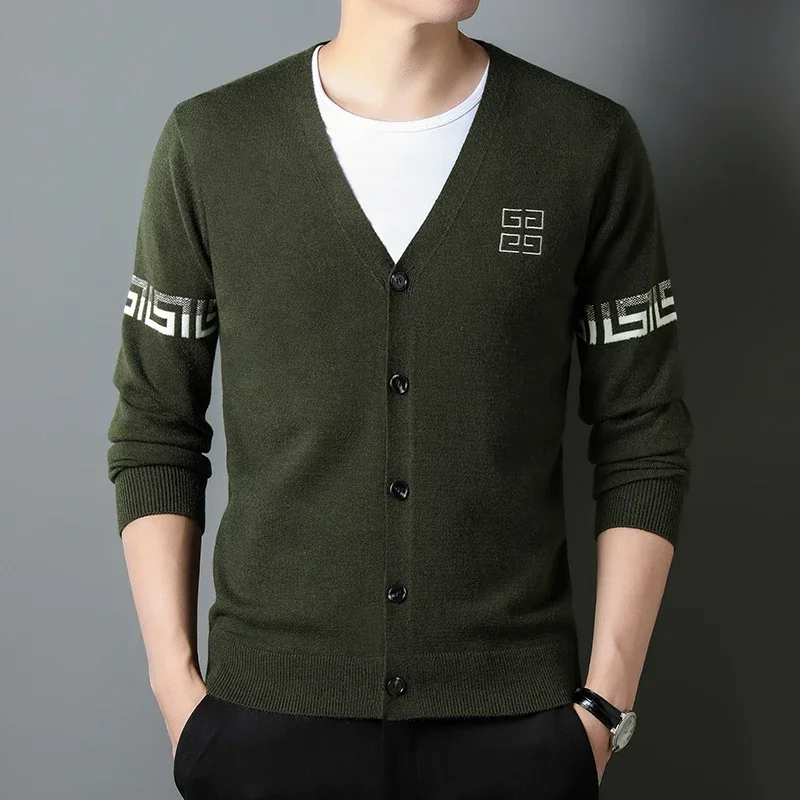 

Популярный трикотаж, осенний новый трикотаж, свитер, кардиган с длинными рукавами и v-образным вырезом, однотонное мужское пальто с жаккардовым узором