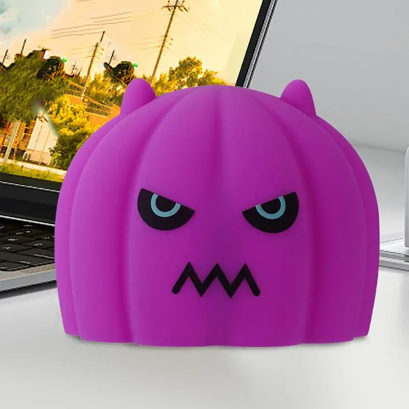 Cute Pumpkin Light Silicone USB Rechargeable Bedside Touch Lamp Creative Pumpkin Patting Light Bedhead Cartoon Night Light Sleep