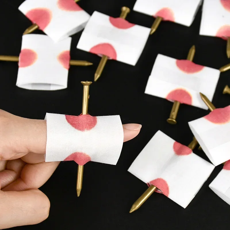 1-5Pcs Bloodly Fake Nails Through Finger Fool Toys Joke Prank Toy Magic Props For Kids Halloween Party Supplies Funny Gadgets