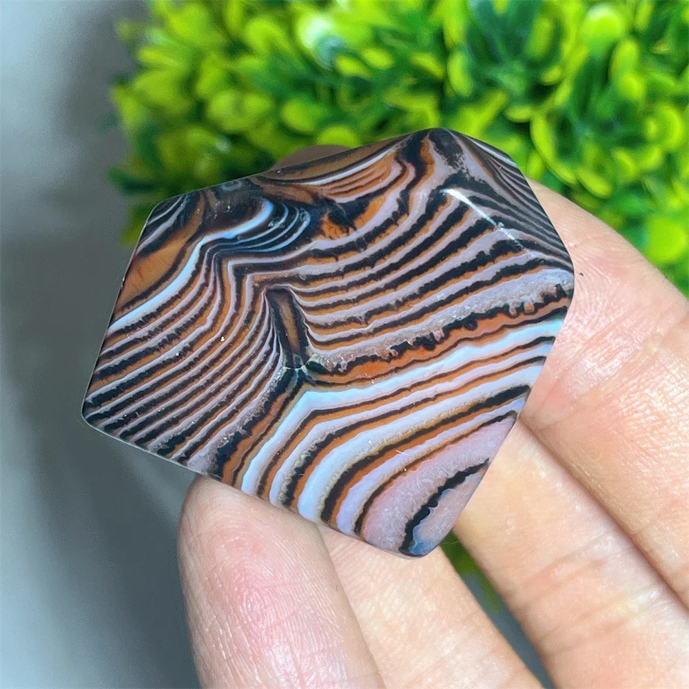 Red Carnelian Palm Stone Quartz Feng Shui Reiki Massage Stone Home DecoratiGift Healing Polishing Healing Spiritual Decoration view 3