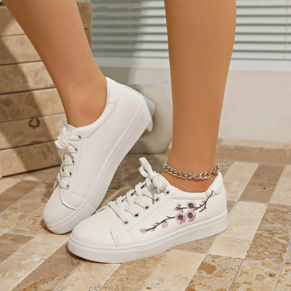 2025 New Women's Sneakers – Low-Top Round-Toe Lace-Up Canvas Shoes