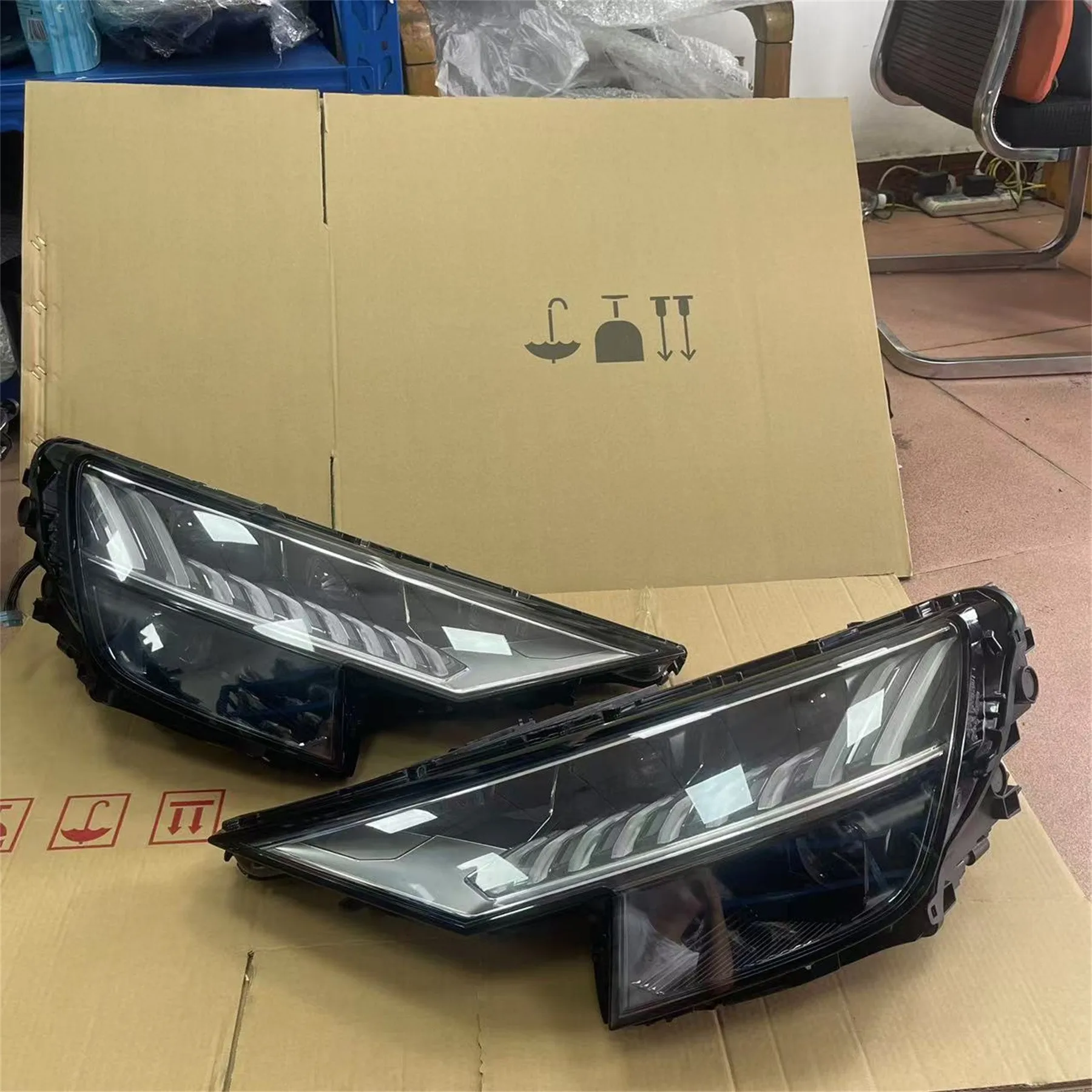 Front Headlight LED Headlamp for Audi Q8 17-23 Daytime Running Light Turn Signal