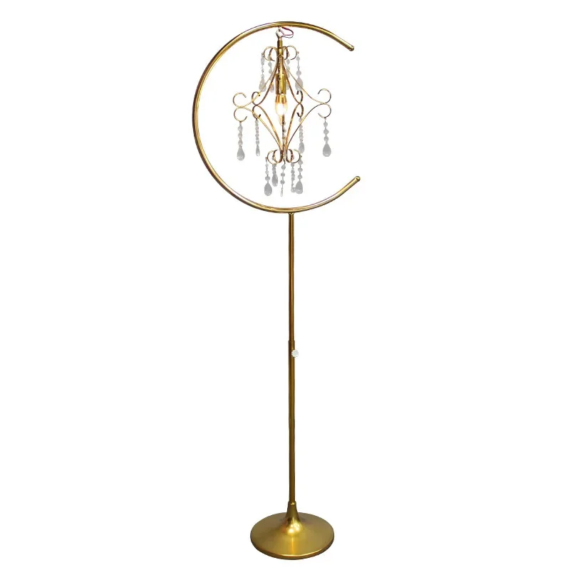 Wedding street guide lamp wrought iron electroplating can lift French palace lamp wedding props stage arrangement Chinese