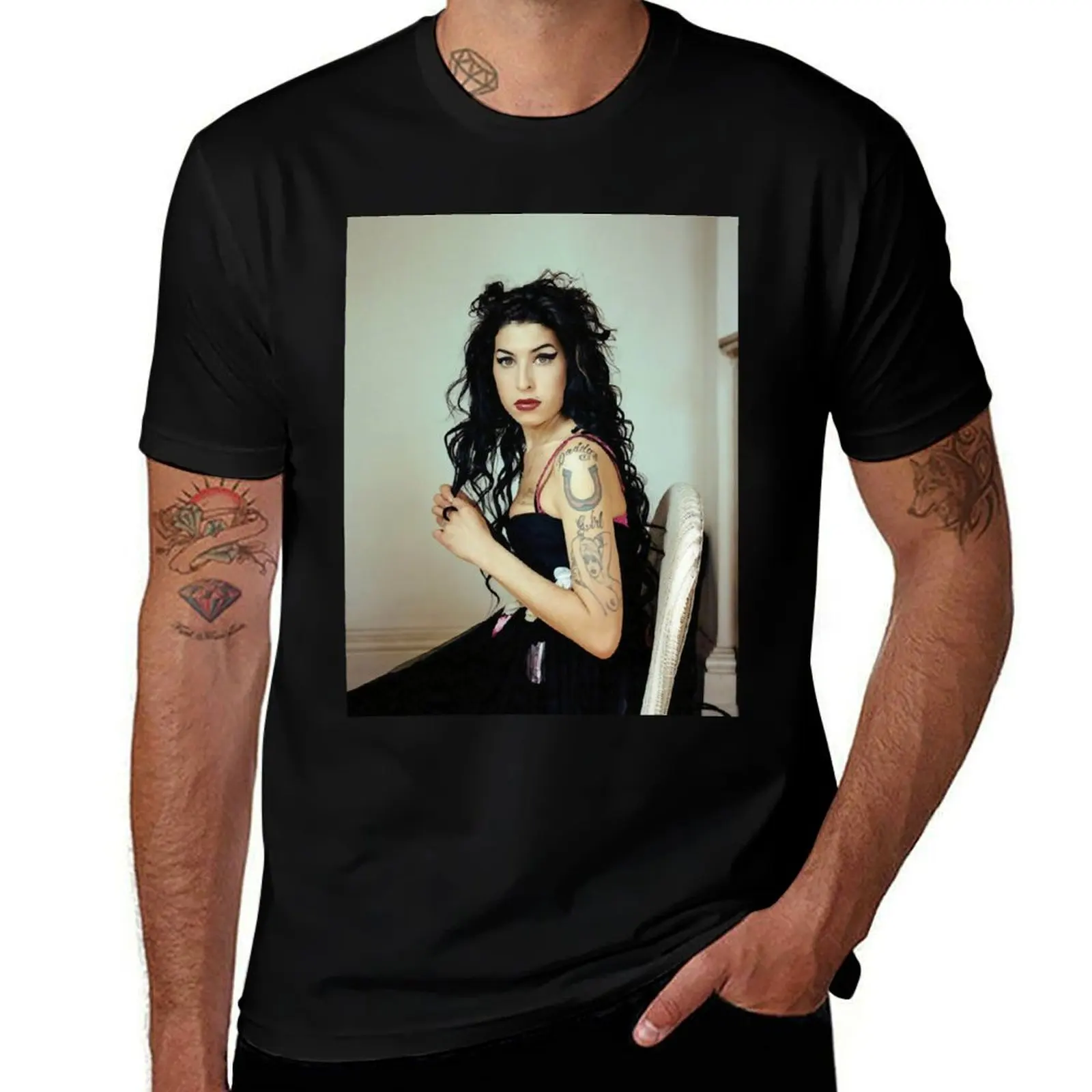 Beauty Amy Pose T-Shirt Work Wear Short Sleeve T-Shirt