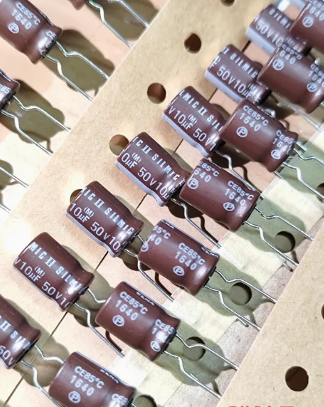 20pcs/lot Japanese original ELNA SILMIC II 50V 10UF 8X12mm audio electrolytic capacitors free shipping