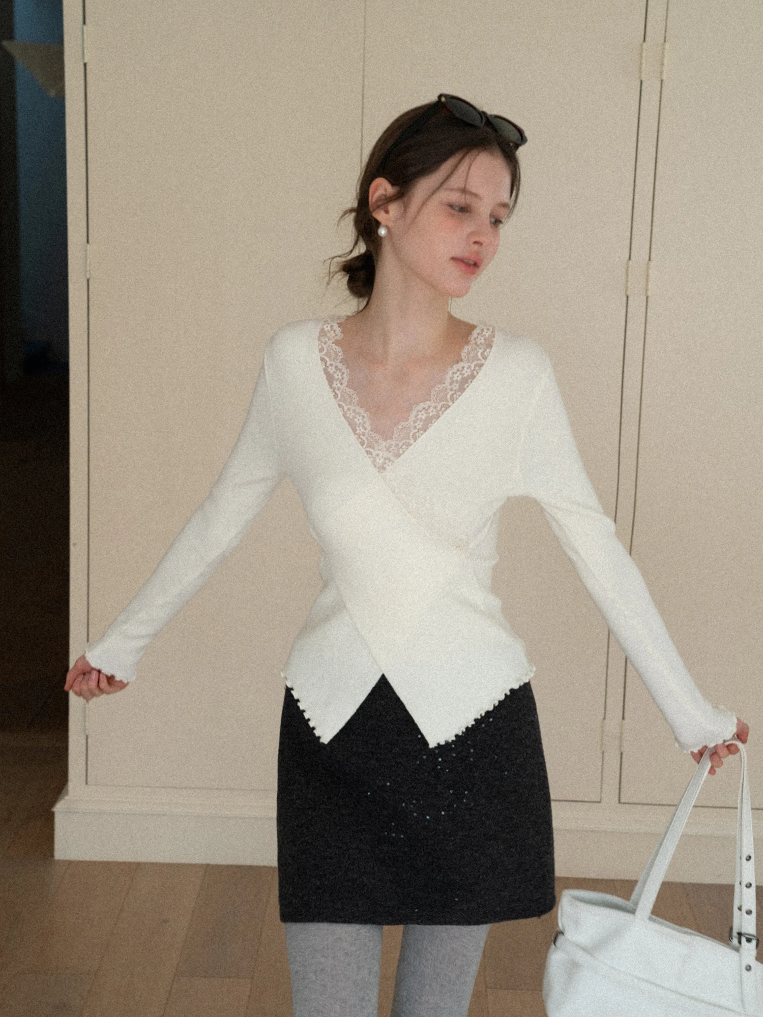 

Ele V-Ne Long Sve Lace Knitted Sweater Women Slim Fit Comfortable Polyester Fiber Casual Wear Daily Look Eggka