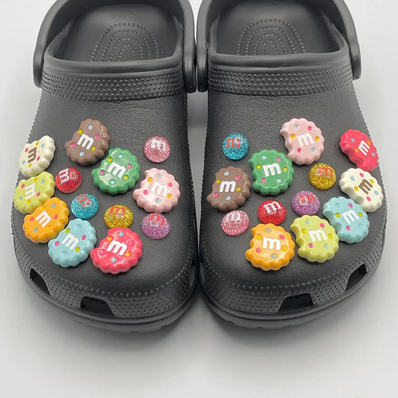 5-10Pcs Fashion Letter M Bean Candy Shoe Charms Fit Child\'s Clogs Funny Colorful Decoration Pins For Sandals Slipper Accessories