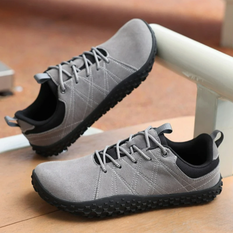

Men Sneakers Wide Toe Hiking Shoes Outdoor Non-slip Running Shoes Lace-up Male Casual Shoes Plus Size Suede Leather Walking Shoe