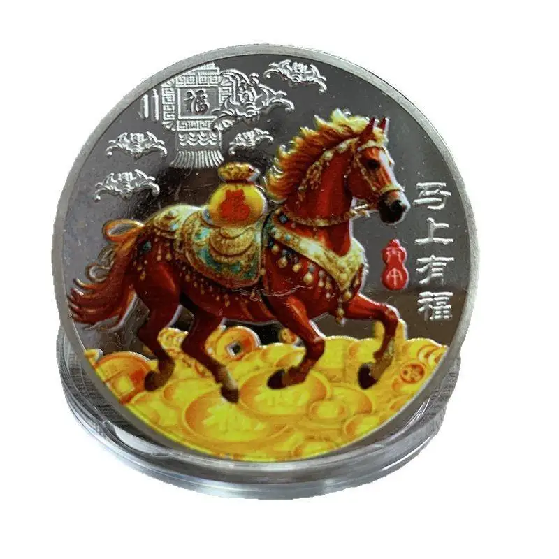 Decorazione della moneta 2026 Medaglia commemorativa colorata cavallo zodiacale Anno del cavallo Compleanno Piccolo regalo Artigianato in metallo