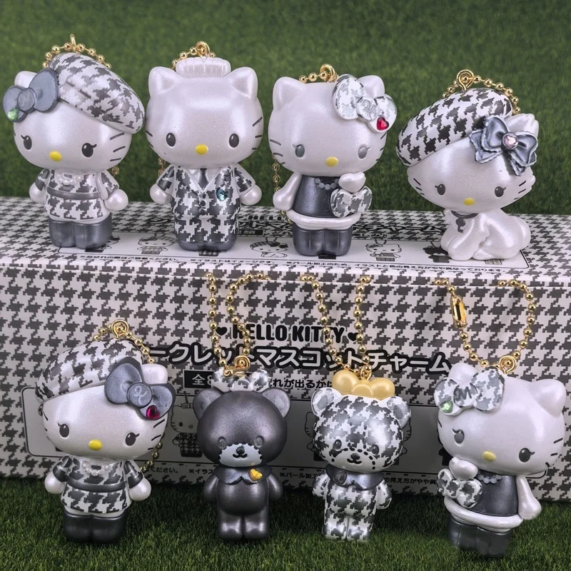8-teiliges Set Hello Kitty Limitierte Houndstooth Hepburn-Stil Serie Blind Box Daniel Bär KT Schlüsselanhänger Taschenanhänger Charm Puppe Sammelspielzeug