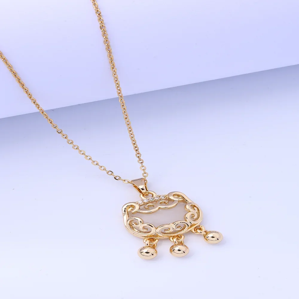 Bellissima collana da donna, catena con clavicola in pietra occhio di gatto che non sbiadisce in acciaio al titanio con chiusura di sicurezza, Desi di nicchia di lusso leggero