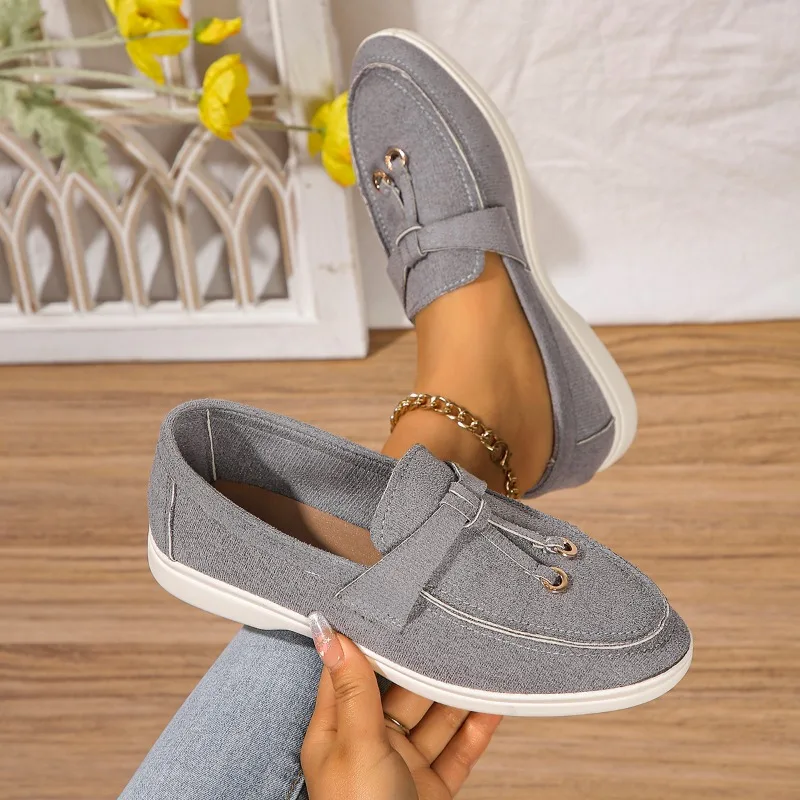 New Summer Walking Shoes Women\'s Flats Anti-suede Leather Metal Lock Casual Women\'s Soft-soled Loafers Lagre Size ladies Sneaker