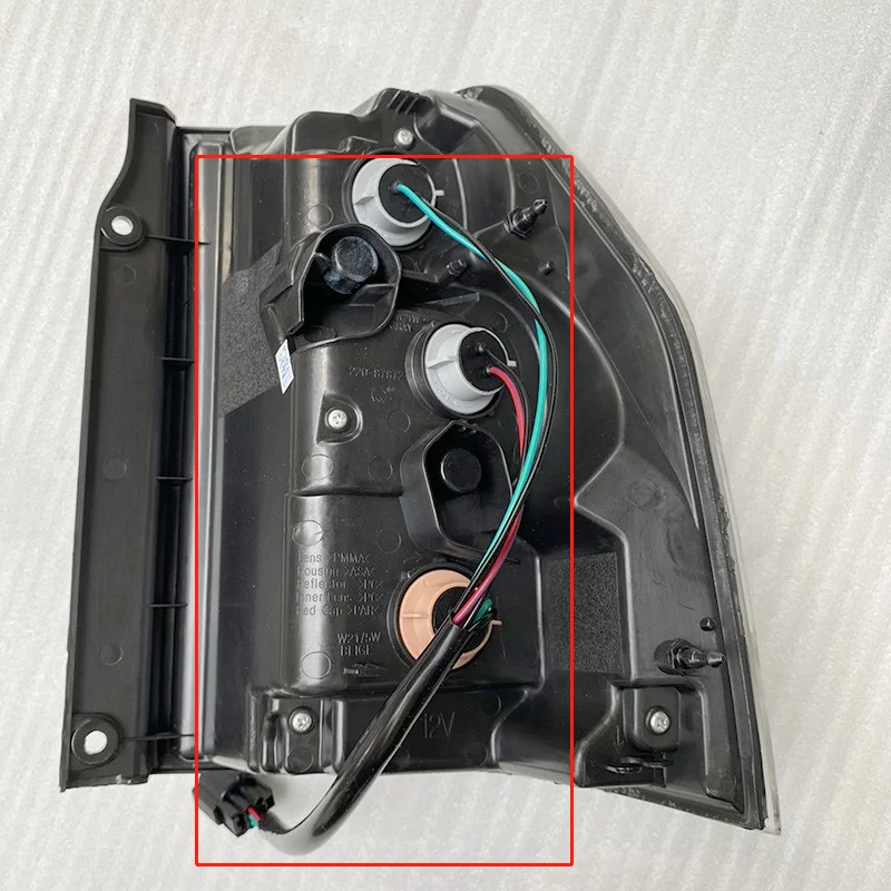 Afbeelding 6: Voor Mitsubishi Pajero V93V97 Staart Lamp Harnas Achterrem Plug Backup Bulb Socket 1Pcs