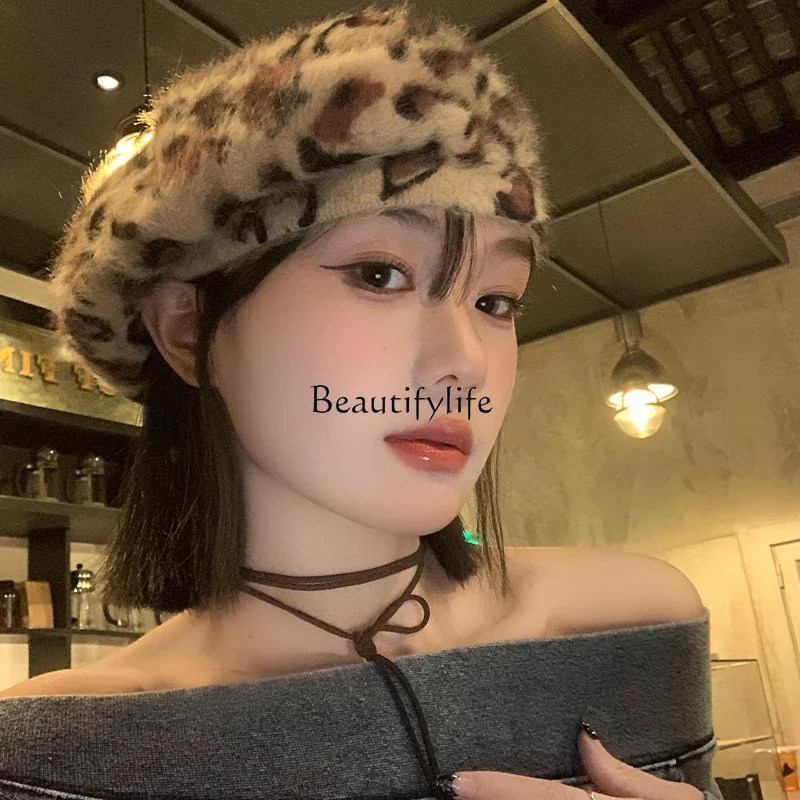 Leopard print plush retro rabbit fur Bere autumn and winter big head circumference shows the face small versatile painter