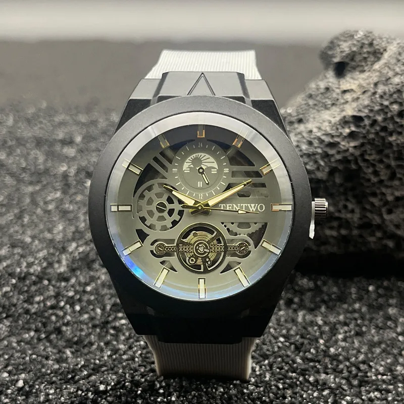 New Fashion Luxury Man Militray Sports Silicone Watch Men Hollow Skeleton Faux Mechanical Watch Male Quartz Watches Reloj Hombre