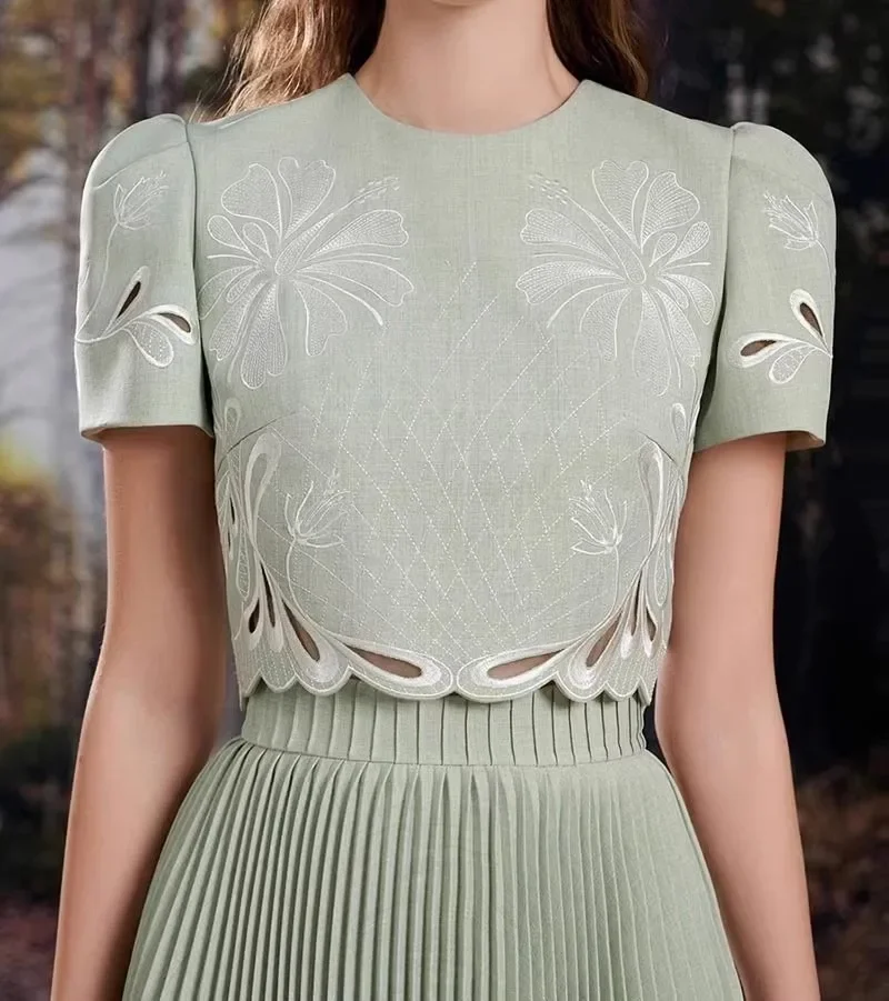 Vintage Floral Embroidery Green Tops + Pleated Skirts Women Summer Elegant Party Two Piece Sets Lady Runway Design Skirts Sets